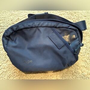 Type B Healthcare Fanny pack in navy